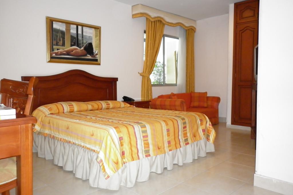 Hotel Cinera San Luis  Δωμάτιο φωτογραφία